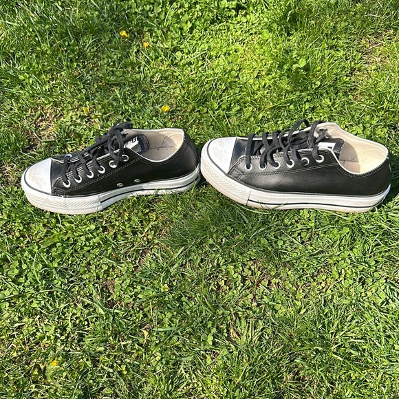 Converse Women's Chuck Taylor All Star Lift Low Top Platform Sneaker - Picture 3 of 6